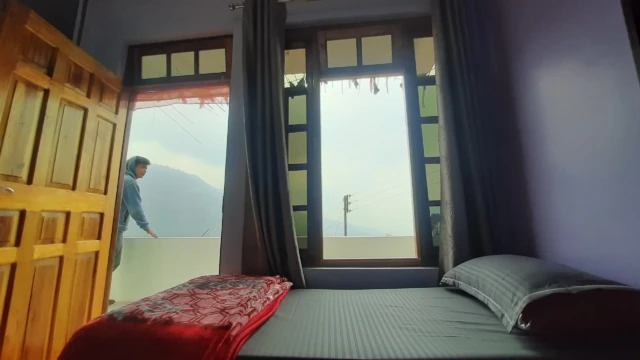 Homestay in Rongaroon