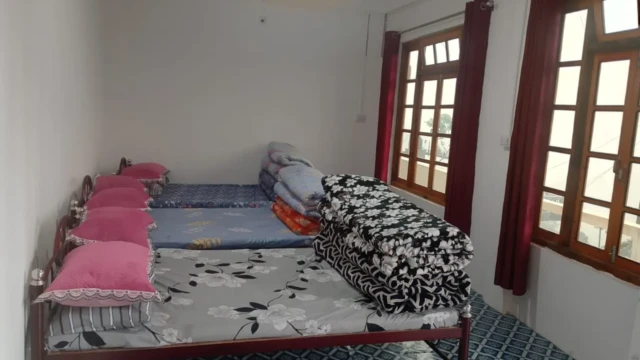 Homestay in Rongaroon
