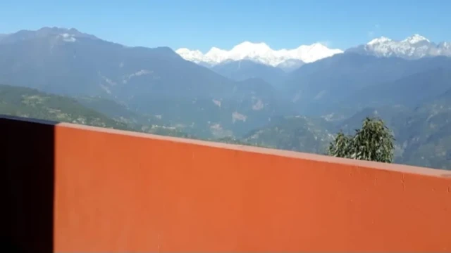 Top-Rated Hotel in Upper Pelling Cozy Rooms with Himalayan View