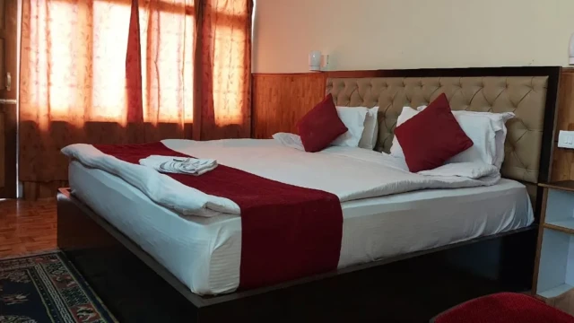 Top-Rated Hotel in Upper Pelling Cozy Rooms with Himalayan View